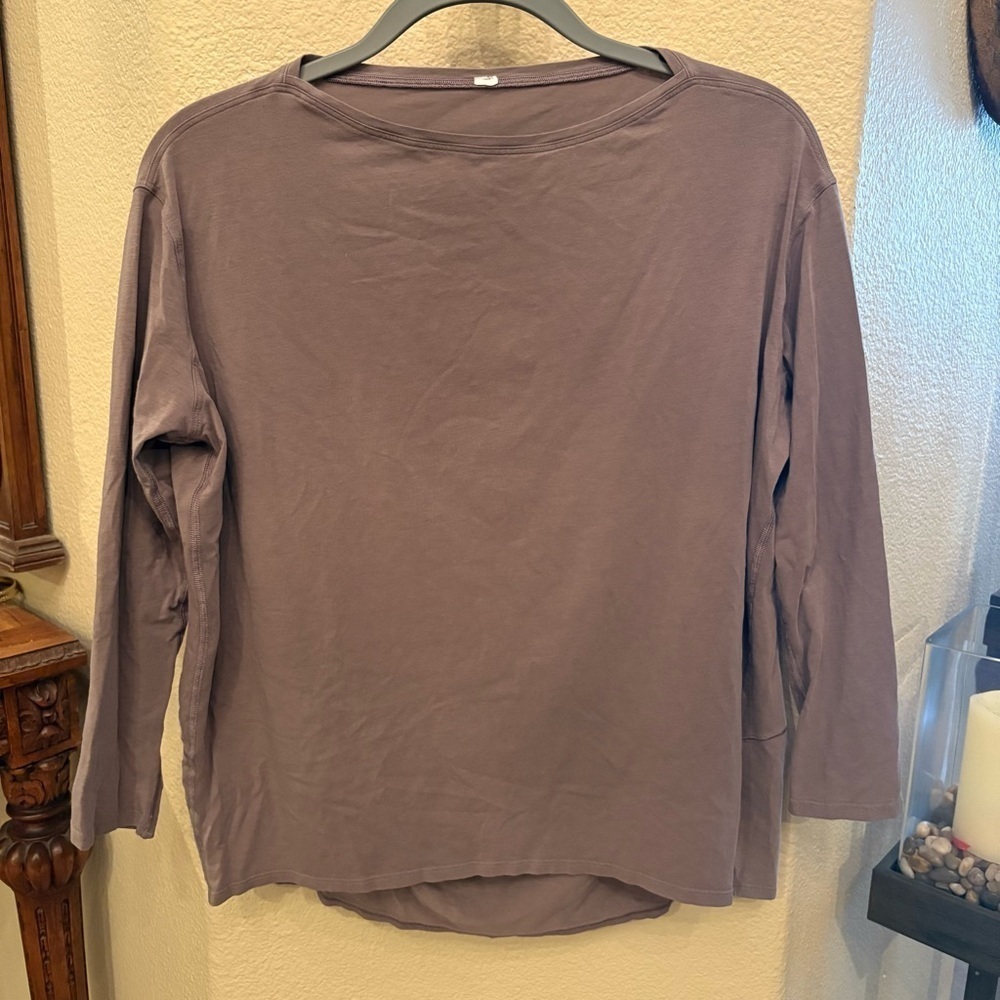 LULULEMON Women Light Brown Back In Action Long Sleeve Top Size 8-10